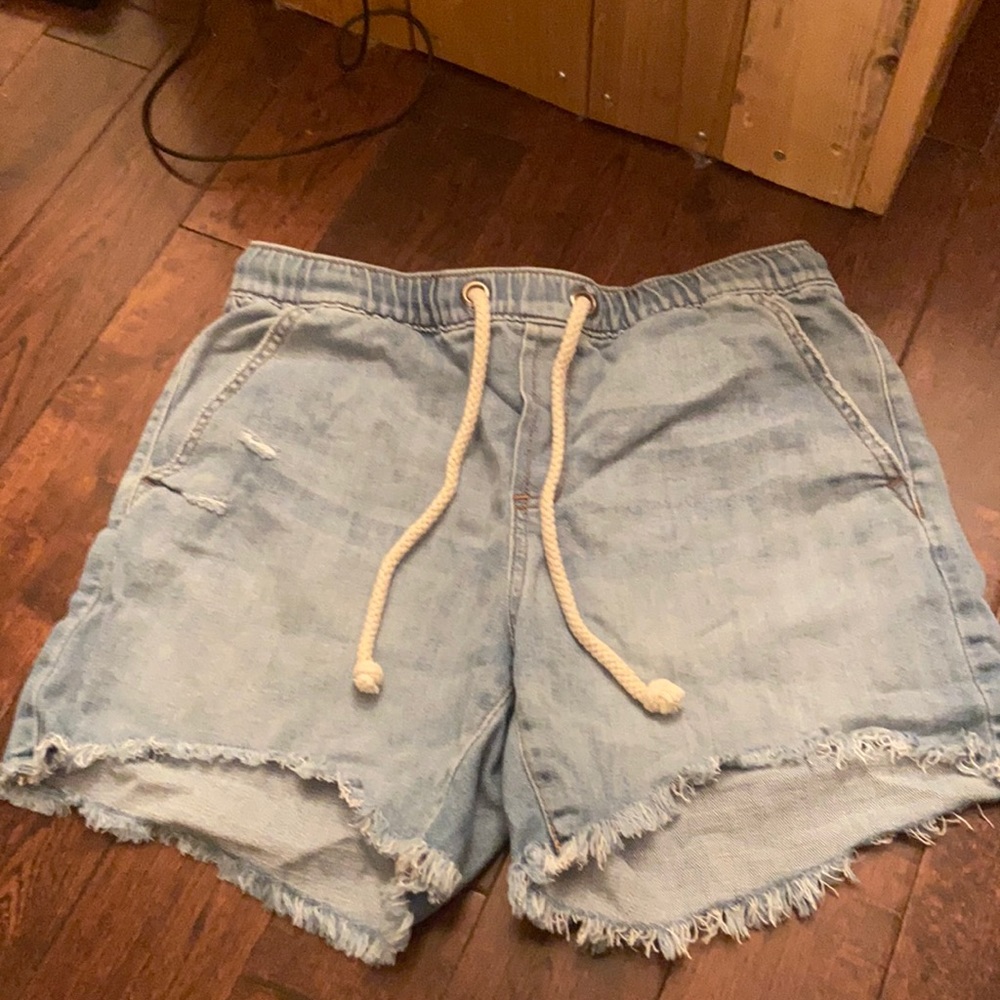 Aerie mid thigh pull on jean short size small